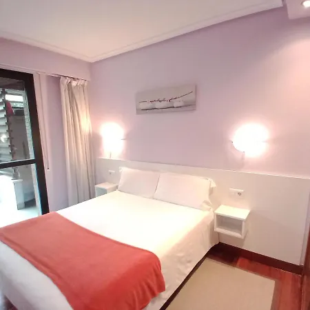 아파트 Ana Con Garaje *